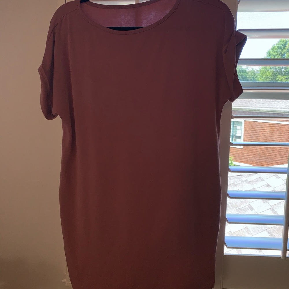Francesca’s pink t-shirt dress